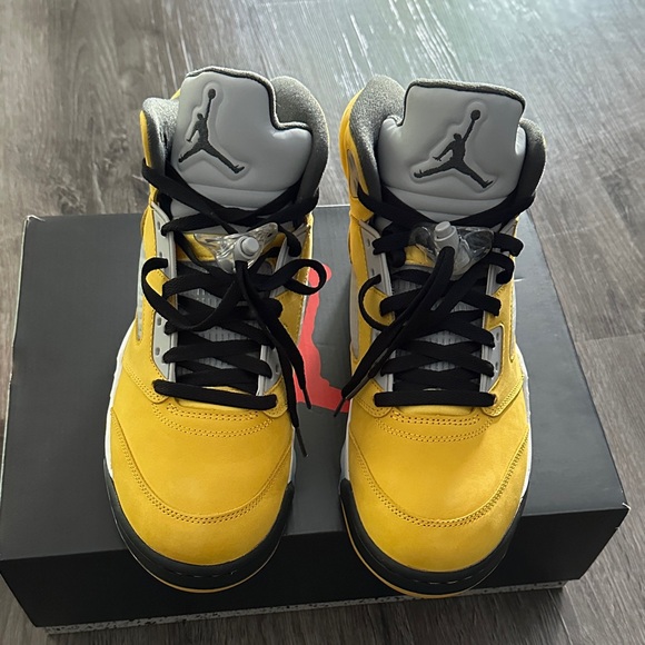 Jordan 5 “Tokyo” T23 (2025) - Picture 3 of 6